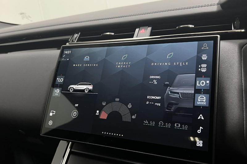 2025 (75) LAND ROVER RANGE ROVER VELAR 2.0 D200 MHEV Dynamic SE 5dr Auto 5608118