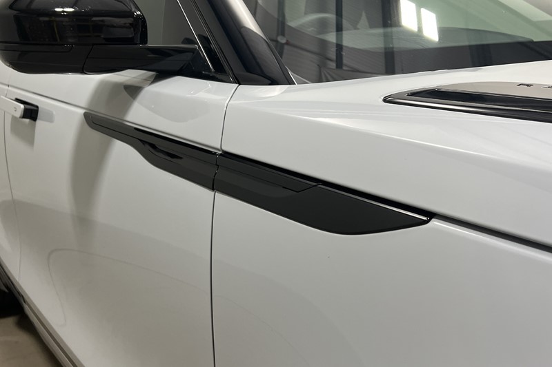 2025 (75) LAND ROVER RANGE ROVER VELAR 2.0 D200 MHEV Dynamic SE 5dr Auto 5608134