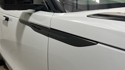 2025 (75) LAND ROVER RANGE ROVER VELAR 2.0 D200 MHEV Dynamic SE 5dr Auto 5608134