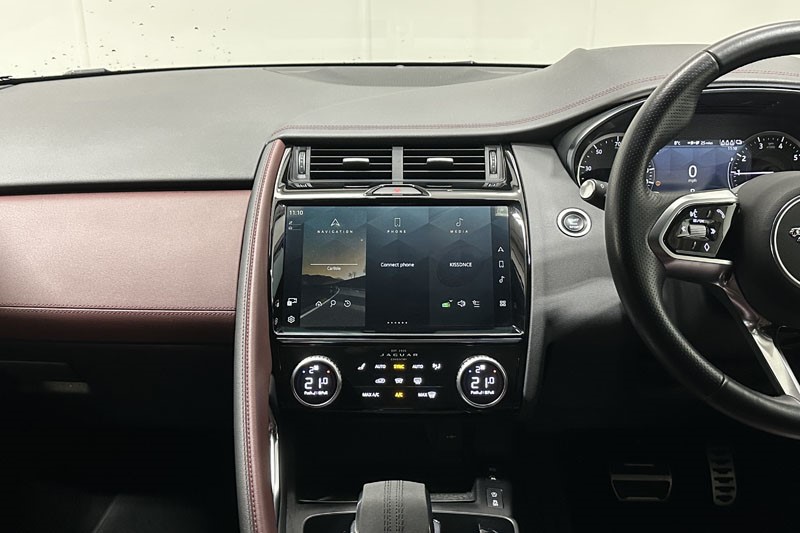 2022 (72) JAGUAR E-PACE 1.5 P300e R-Dynamic SE 5dr Auto 4886700