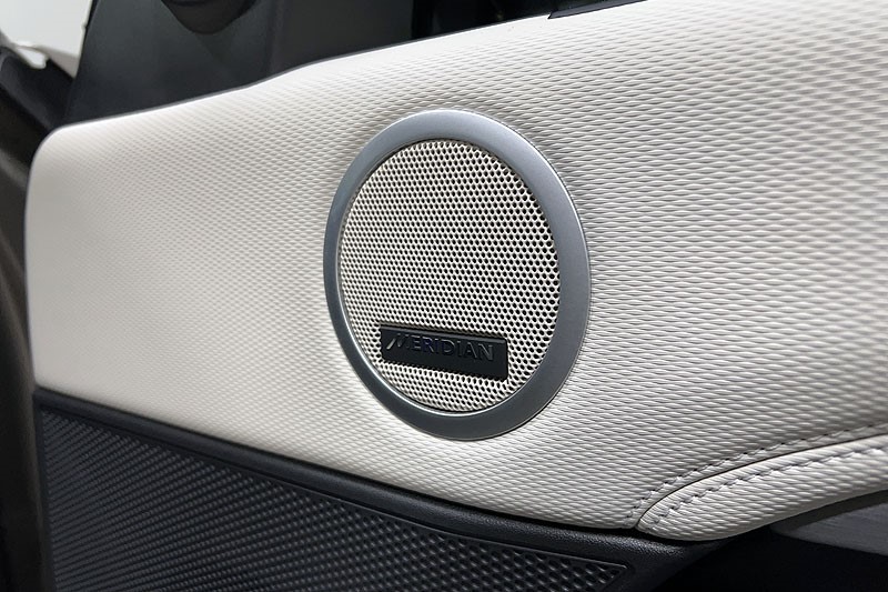 2023 (73) LAND ROVER DISCOVERY 3.0 D300 Dynamic SE 5dr Auto 5204583