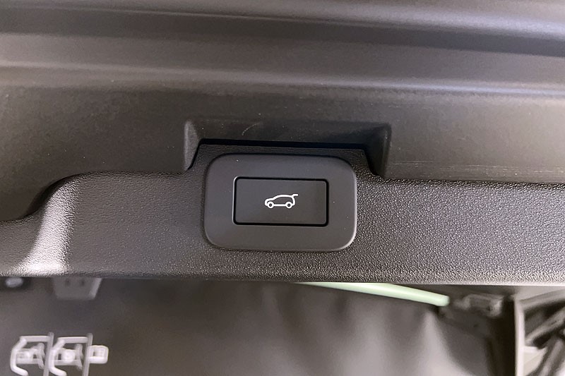 2023 (73) LAND ROVER DISCOVERY 3.0 D300 Dynamic SE 5dr Auto 5204617