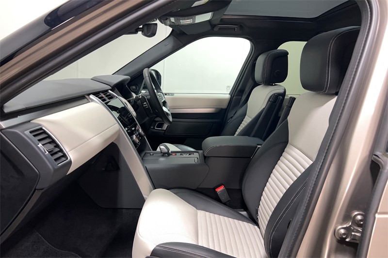 2023 (73) LAND ROVER DISCOVERY 3.0 D300 Dynamic SE 5dr Auto 5204570