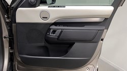 2023 (73) LAND ROVER DISCOVERY 3.0 D300 Dynamic SE 5dr Auto 5204581