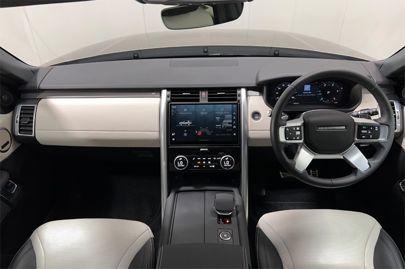 2023 (73) LAND ROVER DISCOVERY 3.0 D300 Dynamic SE 5dr Auto 5204576