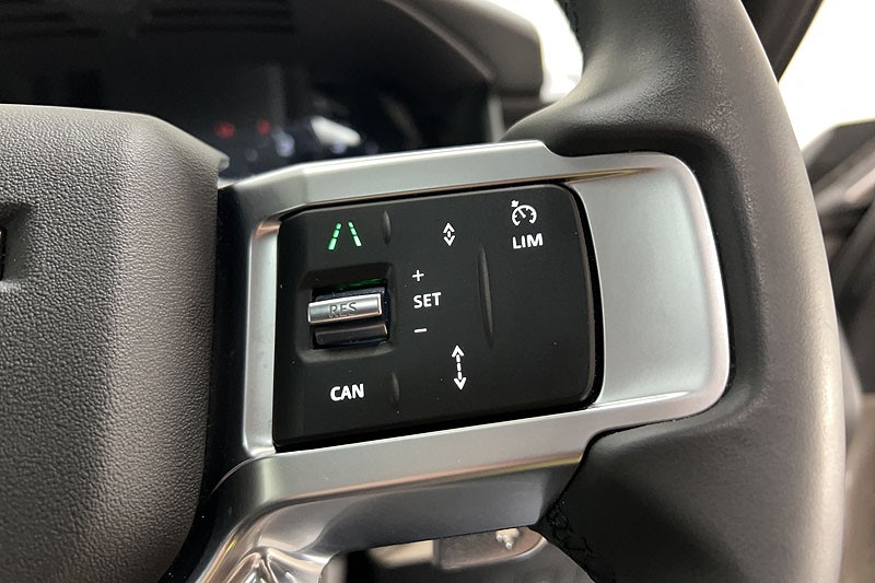 2023 (73) LAND ROVER DISCOVERY 3.0 D300 Dynamic SE 5dr Auto 5204590