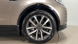 2023 (73) LAND ROVER DISCOVERY 3.0 D300 Dynamic SE 5dr Auto 5204575