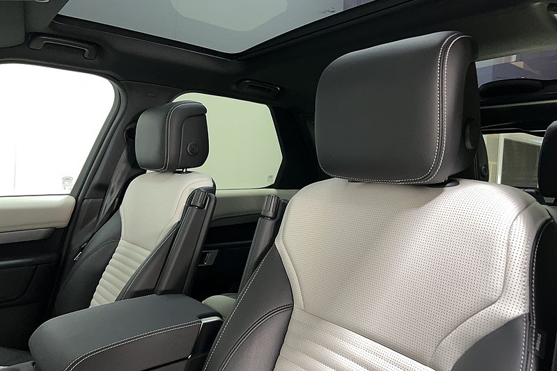 2023 (73) LAND ROVER DISCOVERY 3.0 D300 Dynamic SE 5dr Auto 5204606