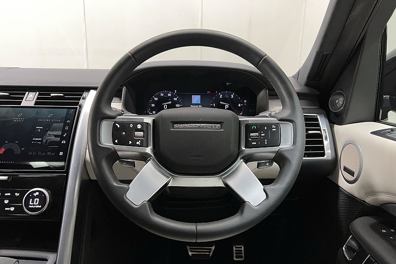 2023 (73) LAND ROVER DISCOVERY 3.0 D300 Dynamic SE 5dr Auto 5204579