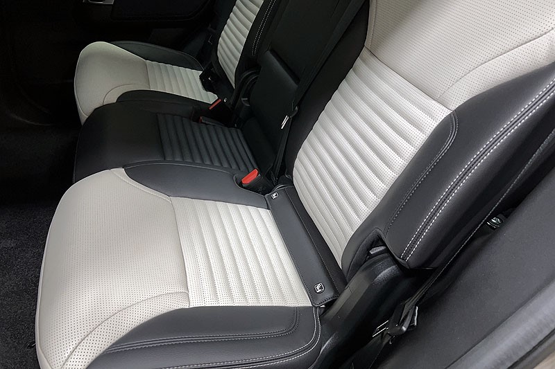 2023 (73) LAND ROVER DISCOVERY 3.0 D300 Dynamic SE 5dr Auto 5204609