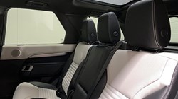 2023 (73) LAND ROVER DISCOVERY 3.0 D300 Dynamic SE 5dr Auto 5204608