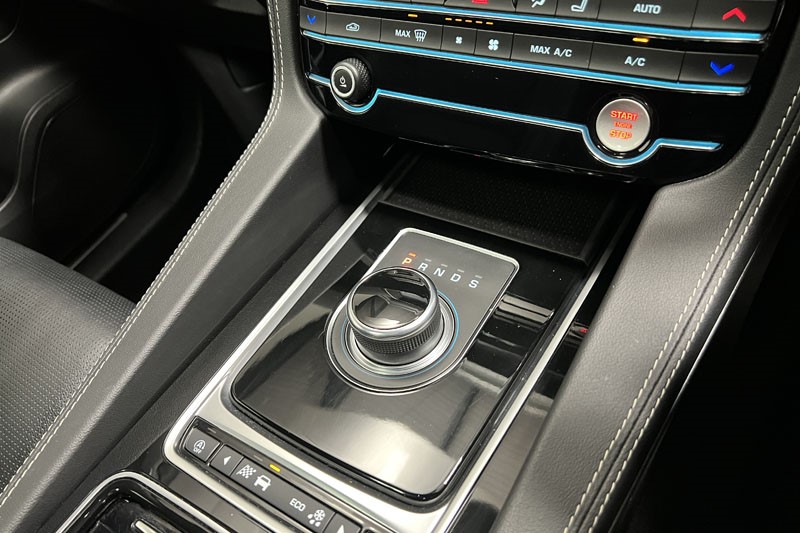 2019 (69) JAGUAR F-PACE 2.0 [250] Chequered Flag 5dr Auto AWD 4913951