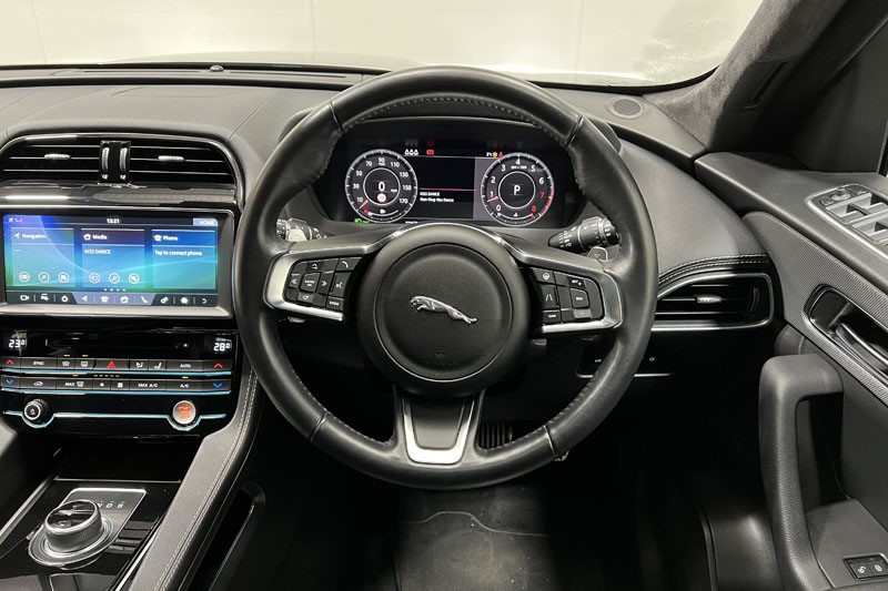 2019 (69) JAGUAR F-PACE 2.0 [250] Chequered Flag 5dr Auto AWD 4913939