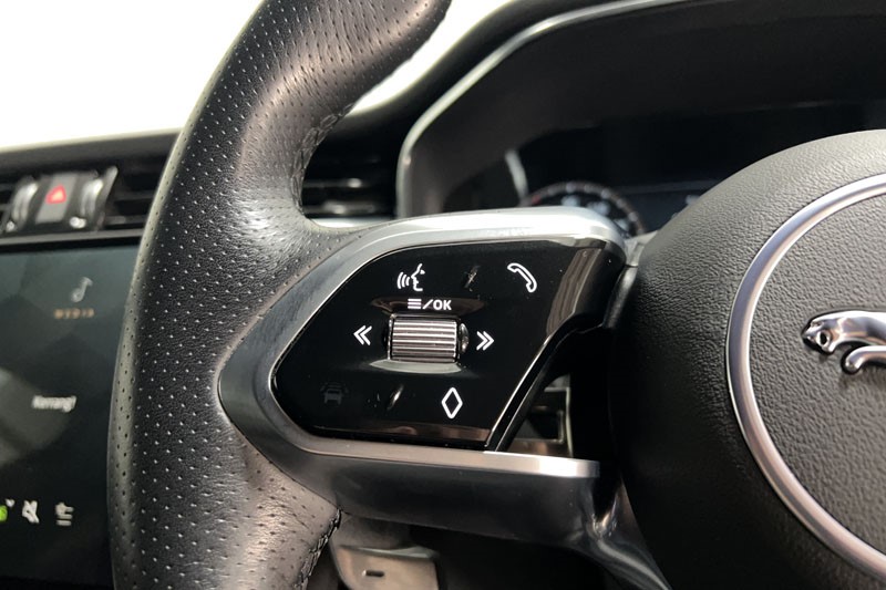 2023 (72) JAGUAR F-PACE 2.0 P400e R-Dynamic SE 5dr Auto AWD 4879543