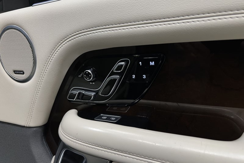 2021 (71) LAND ROVER RANGE ROVER 3.0 D300 Westminster Black 4dr Auto 4859960