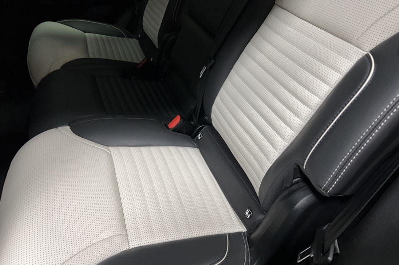 2023 (73) LAND ROVER DISCOVERY 3.0 D300 R-Dynamic HSE 5dr Auto 4855705