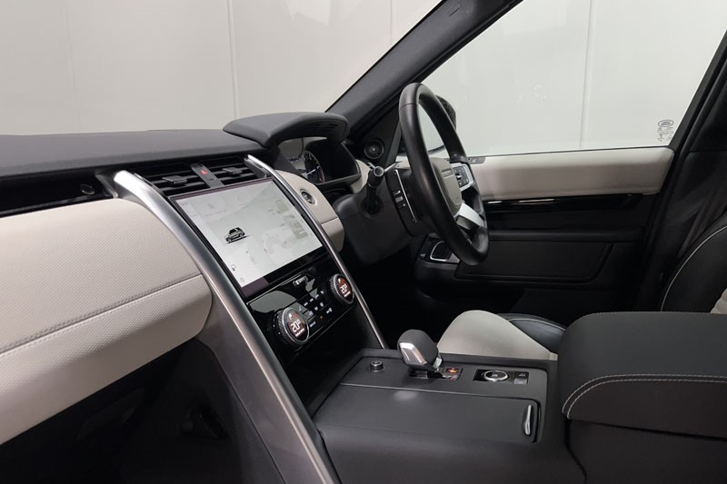 2023 (73) LAND ROVER DISCOVERY 3.0 D300 R-Dynamic HSE 5dr Auto 4855701