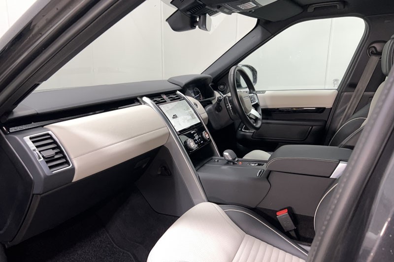 2023 (73) LAND ROVER DISCOVERY 3.0 D300 R-Dynamic HSE 5dr Auto 4855700