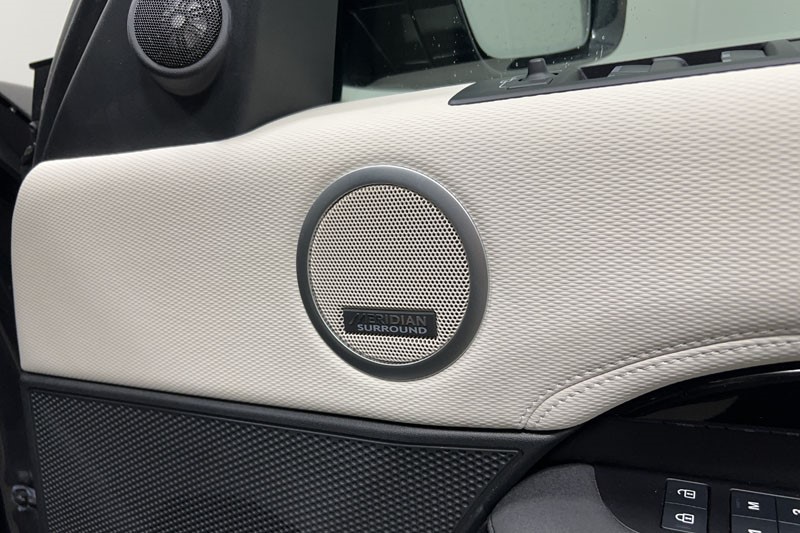 2023 (73) LAND ROVER DISCOVERY 3.0 D300 R-Dynamic HSE 5dr Auto 4855676