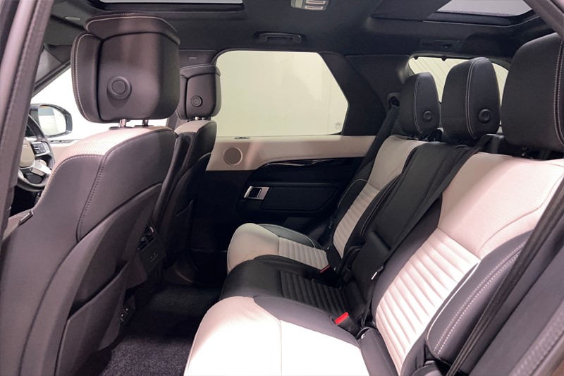 2023 (73) LAND ROVER DISCOVERY 3.0 D300 R-Dynamic HSE 5dr Auto 4855666