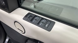 2023 (73) LAND ROVER DISCOVERY 3.0 D300 R-Dynamic HSE 5dr Auto 4855678