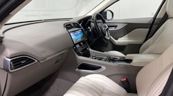 2020 (70) JAGUAR F-PACE 2.0d Portfolio 5dr Auto AWD 4879078