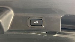 2020 (70) JAGUAR F-PACE 2.0d Portfolio 5dr Auto AWD 4879088