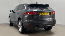 2020 (70) JAGUAR F-PACE 2.0d Portfolio 5dr Auto AWD 4879045