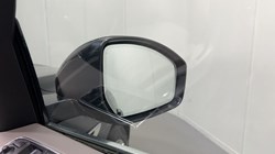 2020 (70) JAGUAR F-PACE 2.0d Portfolio 5dr Auto AWD 4879060