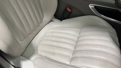 2020 (70) JAGUAR F-PACE 2.0d Portfolio 5dr Auto AWD 4879062