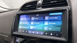 2020 (70) JAGUAR F-PACE 2.0d Portfolio 5dr Auto AWD 4879072