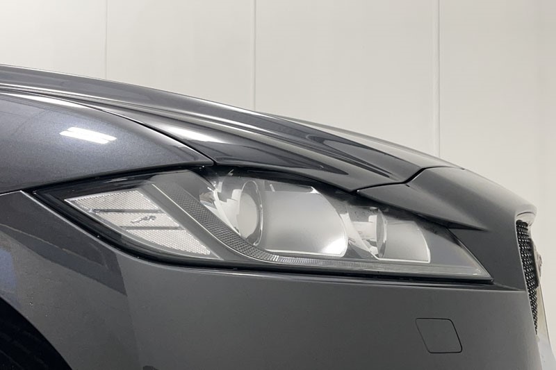 2020 (70) JAGUAR F-PACE 2.0d Portfolio 5dr Auto AWD 4879096