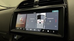 2020 (70) JAGUAR F-PACE 2.0d Portfolio 5dr Auto AWD 4879074