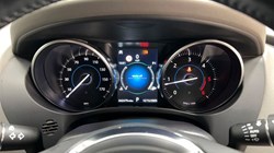 2020 (70) JAGUAR F-PACE 2.0d Portfolio 5dr Auto AWD 4879067