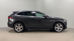 2020 (70) JAGUAR F-PACE 2.0d Portfolio 5dr Auto AWD 4879048