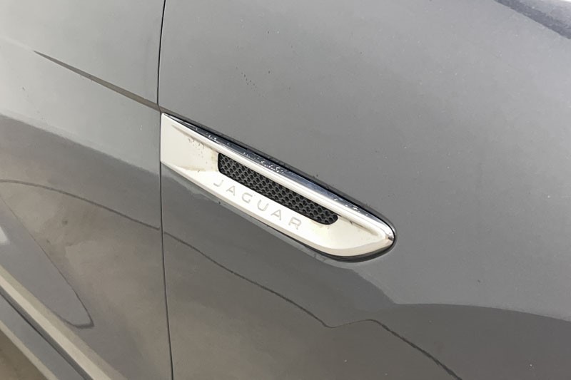 2020 (70) JAGUAR F-PACE 2.0d Portfolio 5dr Auto AWD 4879095