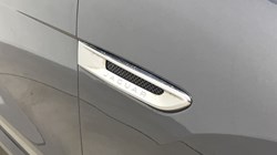2020 (70) JAGUAR F-PACE 2.0d Portfolio 5dr Auto AWD 4879095