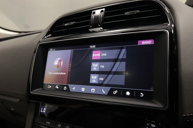 2020 (70) JAGUAR F-PACE 2.0d Portfolio 5dr Auto AWD 4879077