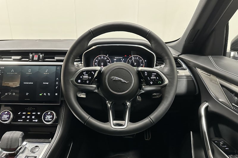 2024 (24) JAGUAR F-PACE 2.0 P250 R-Dynamic SE Black 5dr Auto AWD 4885107