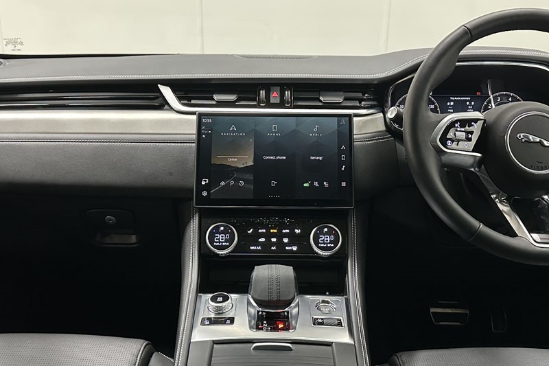 2024 (24) JAGUAR F-PACE 2.0 P250 R-Dynamic SE Black 5dr Auto AWD 4885105