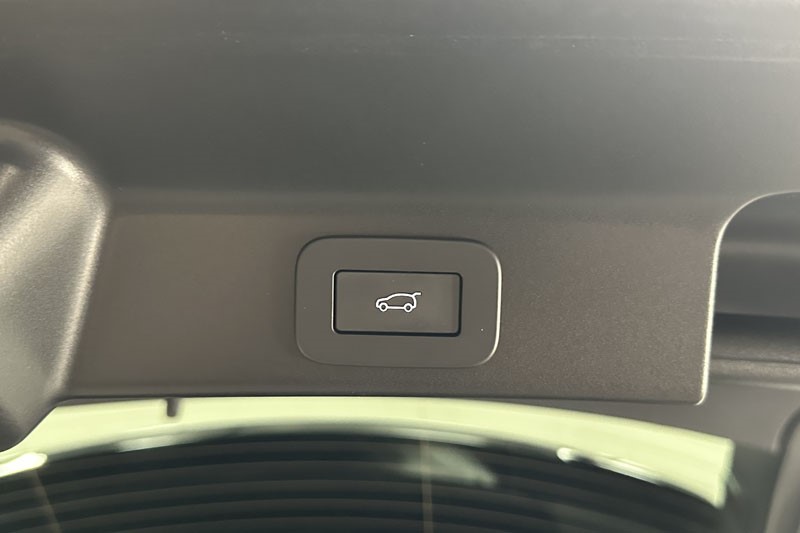 2024 (24) JAGUAR F-PACE 2.0 P250 R-Dynamic SE Black 5dr Auto AWD 4885136