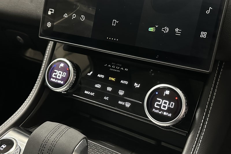 2024 (24) JAGUAR F-PACE 2.0 P250 R-Dynamic SE Black 5dr Auto AWD 4885119