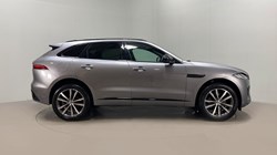 2024 (24) JAGUAR F-PACE 2.0 D200 R-Dynamic SE Black 5dr Auto AWD 4860887