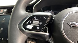2024 (24) JAGUAR F-PACE 2.0 D200 R-Dynamic SE Black 5dr Auto AWD 4860904