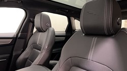 2024 (24) JAGUAR F-PACE 2.0 D200 R-Dynamic SE Black 5dr Auto AWD 4860918