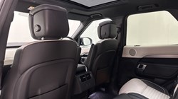 2023 (23) LAND ROVER DISCOVERY 3.0 D300 R-Dynamic HSE 5dr Auto 4864040