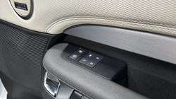 2023 (23) LAND ROVER DISCOVERY 3.0 D300 R-Dynamic HSE 5dr Auto 4864018