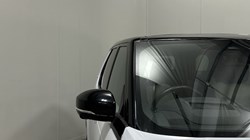 2023 (23) LAND ROVER DISCOVERY 3.0 D300 R-Dynamic HSE 5dr Auto 4864052