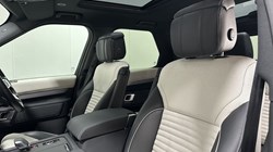 2023 (23) LAND ROVER DISCOVERY 3.0 D300 R-Dynamic HSE 5dr Auto 4864039
