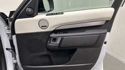 2023 (23) LAND ROVER DISCOVERY 3.0 D300 R-Dynamic HSE 5dr Auto 4864015